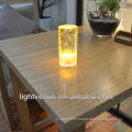 Changement de lampe de table lustre en cristal de couleur